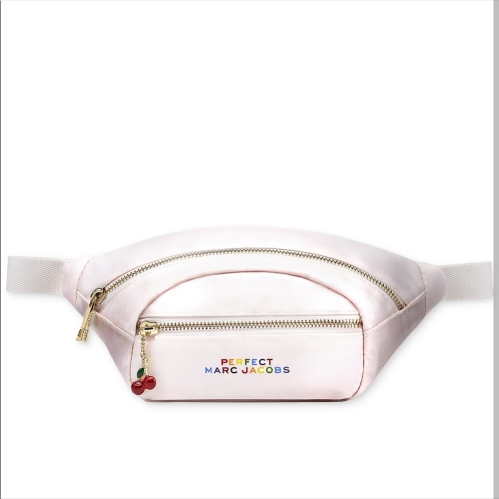 - Marc jocab belt bag